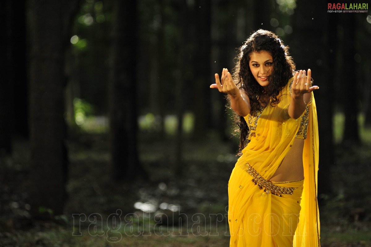 Taapsee (Hi-Res)