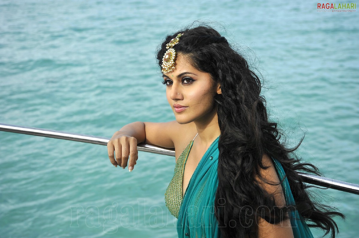 Taapsee (Hi-Res)