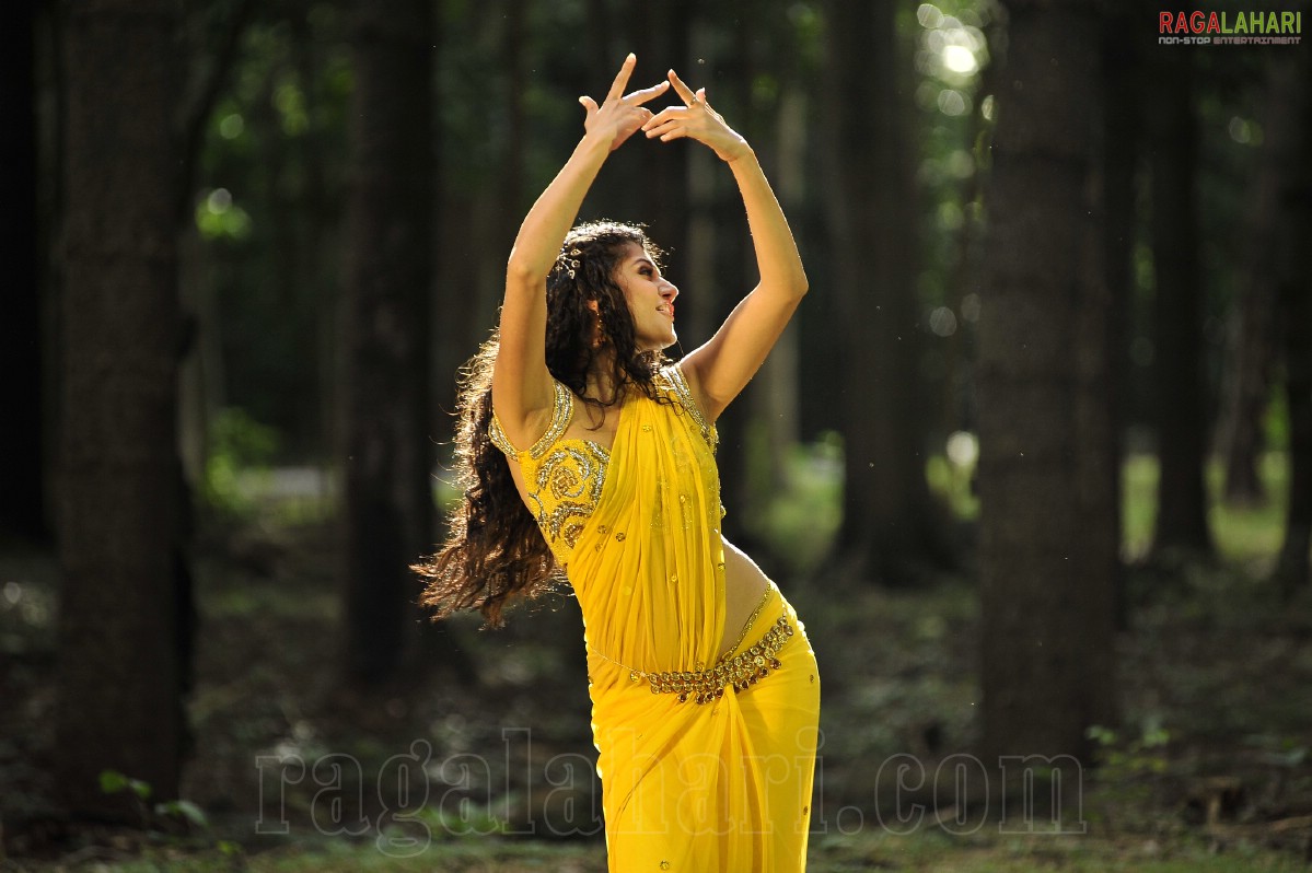 Taapsee (Hi-Res)