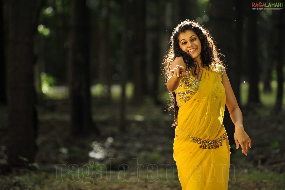 Taapsee (Hi-Res)