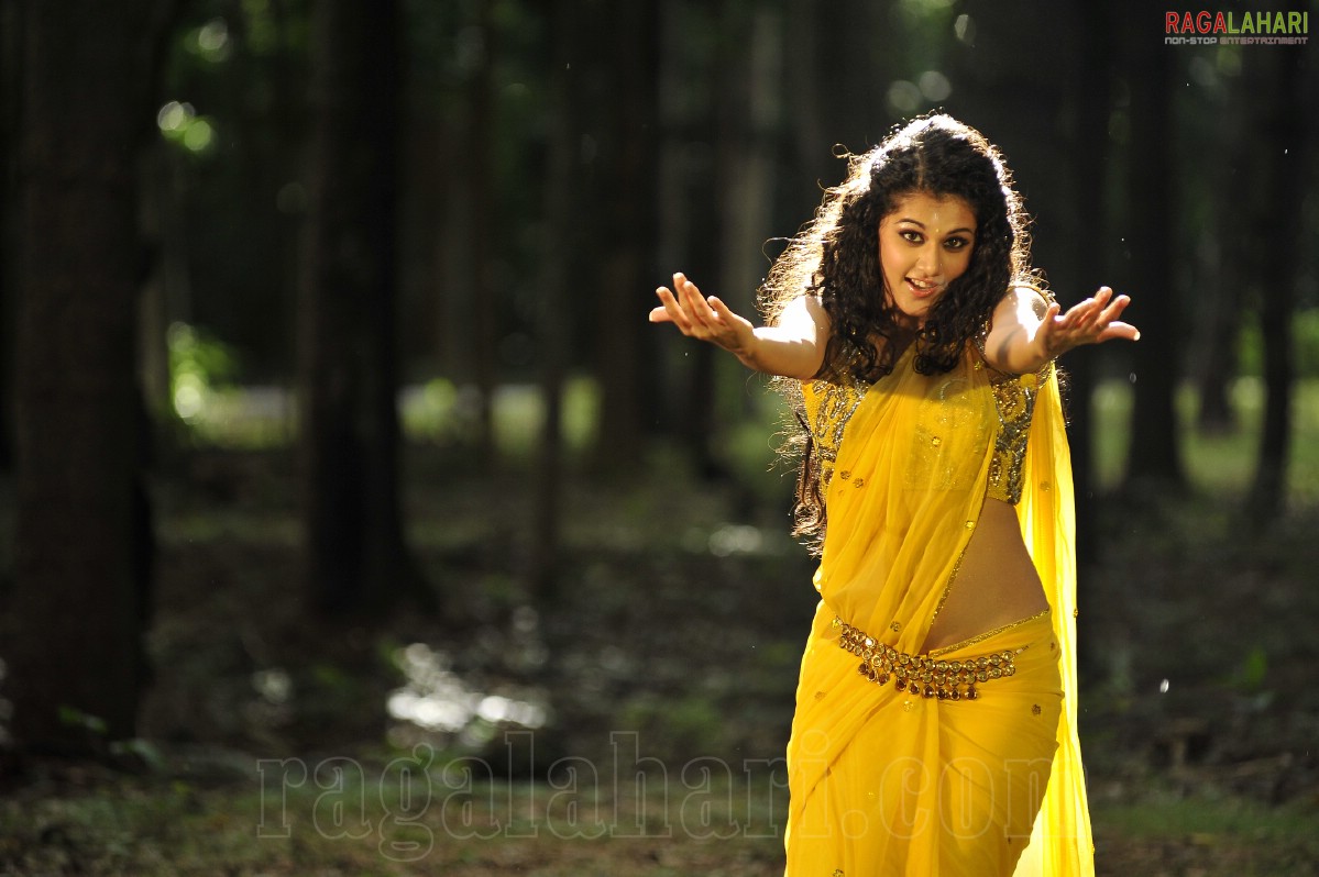 Taapsee (Hi-Res)