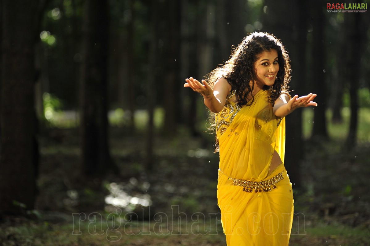 Taapsee (Hi-Res)