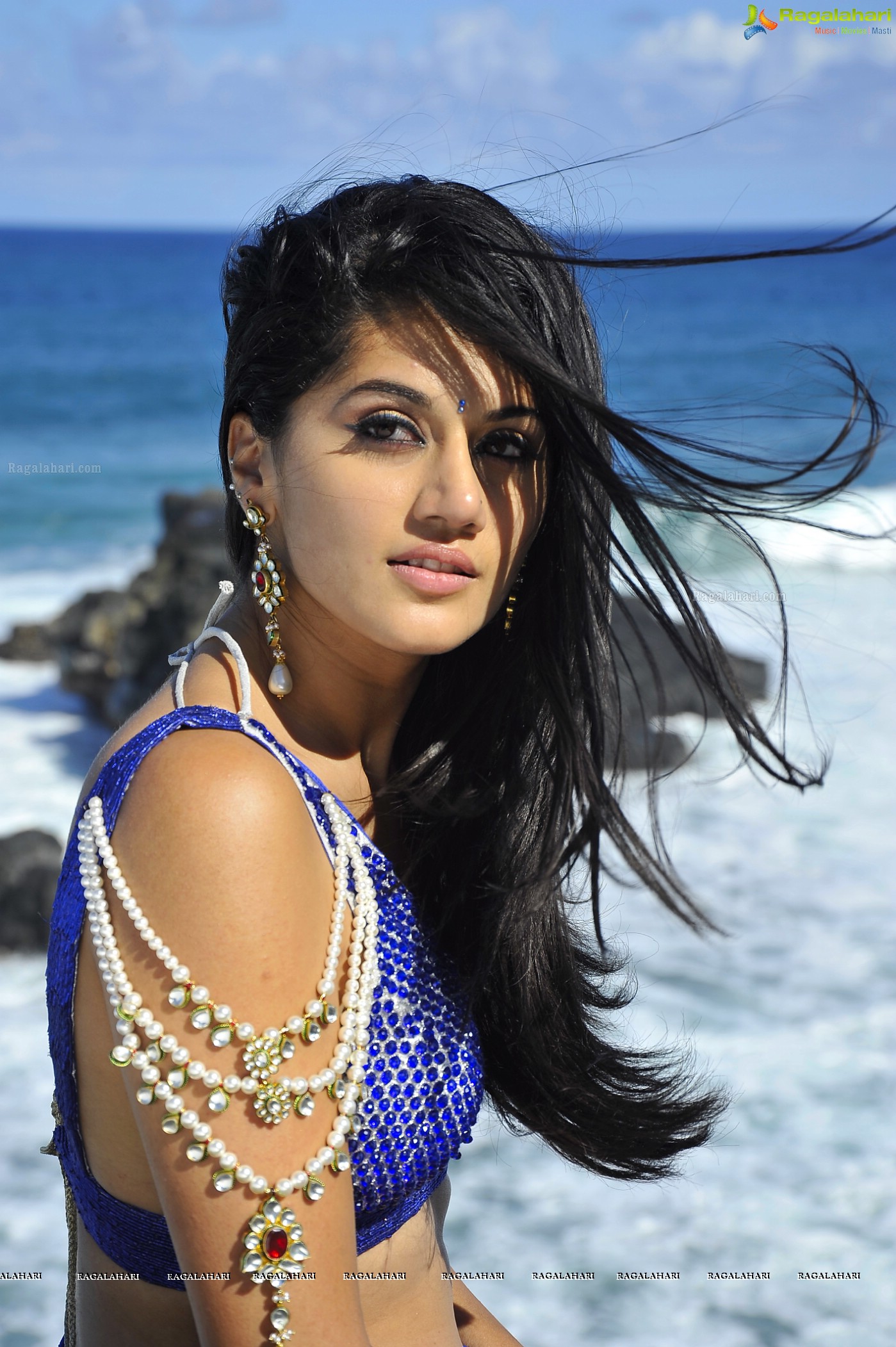 Taapsee (Hi-Res)