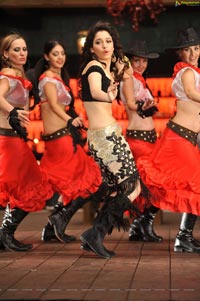 Tamanna Hot in Cameraman Gangatho Rambabu