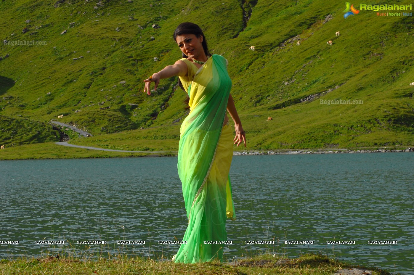 Kajal Aggarwal in Thuppakki,Photo