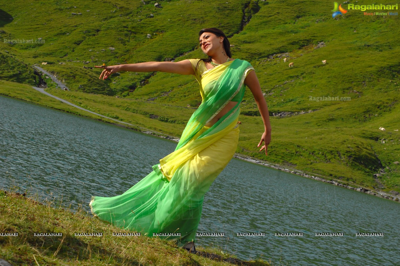 Kajal Aggarwal in Thuppakki,Photo