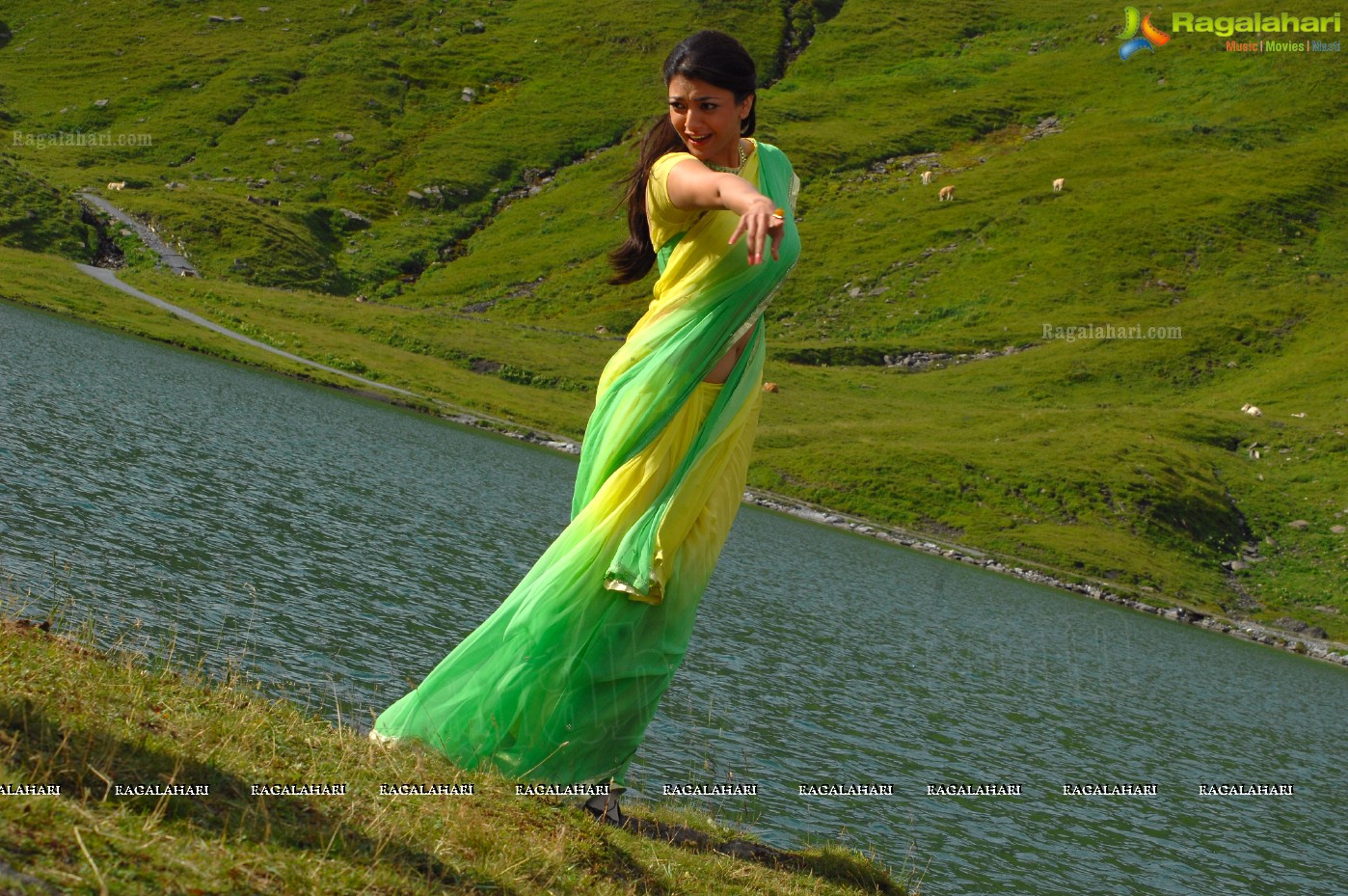 Kajal Aggarwal in Thuppakki,Photo