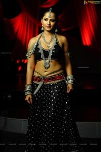 Tamil Actress Anushka Hot