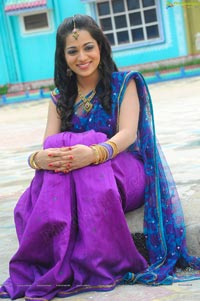 Telugu Heroine Reshma in Saree