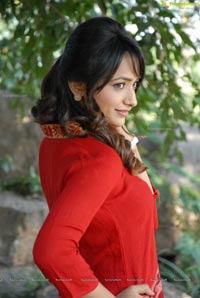 Entha Andamga Vunnave Heroine Jiya