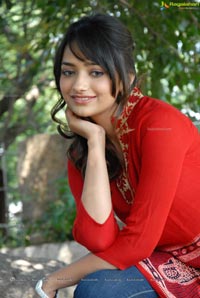 Entha Andamga Vunnave Heroine Jiya