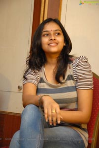 Bus Stop Heroine Sree Divya