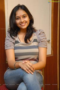 Bus Stop Heroine Sree Divya