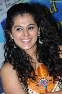 Telugu Heroine Taapsee