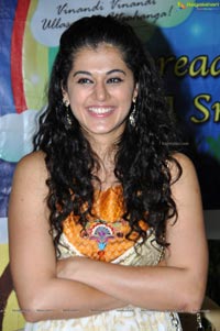 Telugu Heroine Taapsee