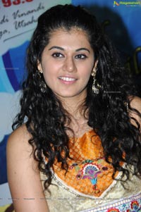 Telugu Heroine Taapsee