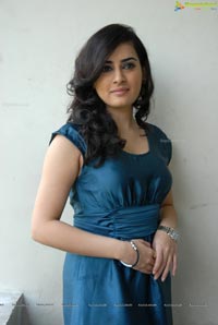 Archana Prematho Nuvvu Vastavani