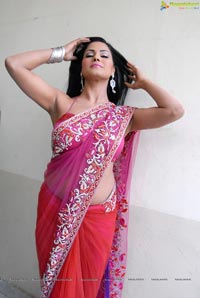 Veena Malik High Resolution Photos