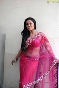 Veena Malik High Resolution Photos