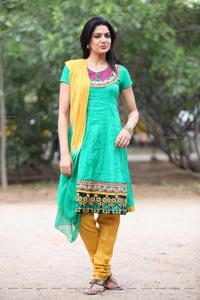 Sakshi Choudhary Wallpapers