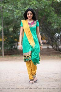 Sakshi Choudhary Wallpapers