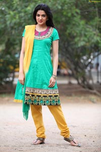 Sakshi Choudhary Wallpapers