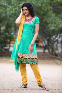 Sakshi Choudhary Wallpapers