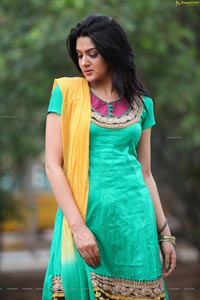 Sakshi Choudhary Wallpapers