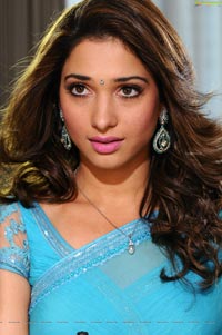 Tamanna Hot in Saree Images