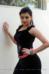 Telugu Heroine Priyanka