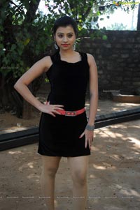 Telugu Heroine Priyanka