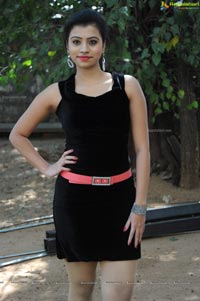 Telugu Heroine Priyanka