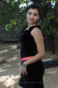 Telugu Heroine Priyanka