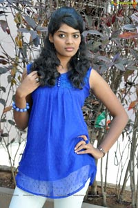 Telugu Heroine Akheela