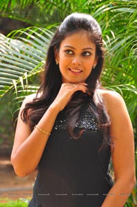 Tamil Actress Chandini Tamilarasan