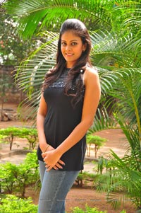 Tamil Actress Chandini Tamilarasan