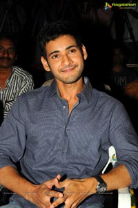 Mahesh Babu at Hrudayam Ekkadunnadi Audio