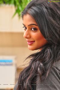 Priyamani in T-Shirt and Jeans