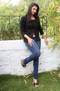 Telugu Heroine Priyanka