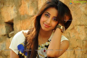 Telugu Heroine Sanjana Photos