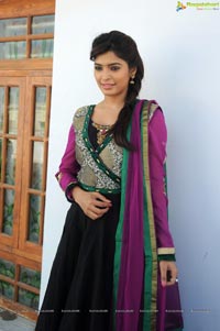 Soodhu Kavvum Sanchita Shetty