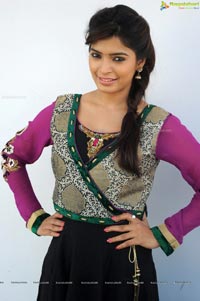 Soodhu Kavvum Sanchita Shetty