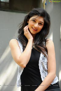 Nenem Chinna Pillana Heroine Tanvi Vyas Photos