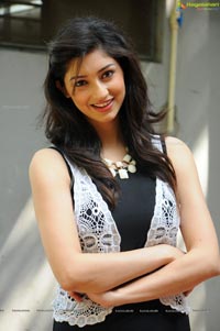 Nenem Chinna Pillana Heroine Tanvi Vyas Photos