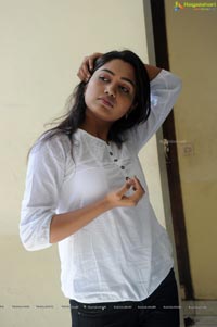 Telugu Heroine Vidarsha