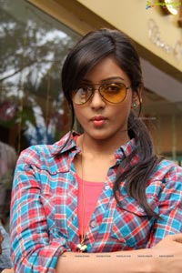 Vithika Sheru at Chockolava Confectionery