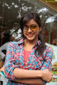 Vithika Sheru at Chockolava Confectionery