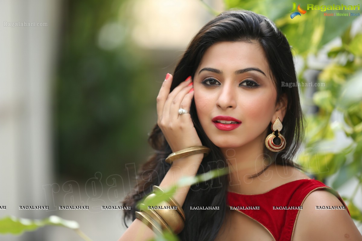 Eshanya (Anikita Maheswari) (Exclusive)