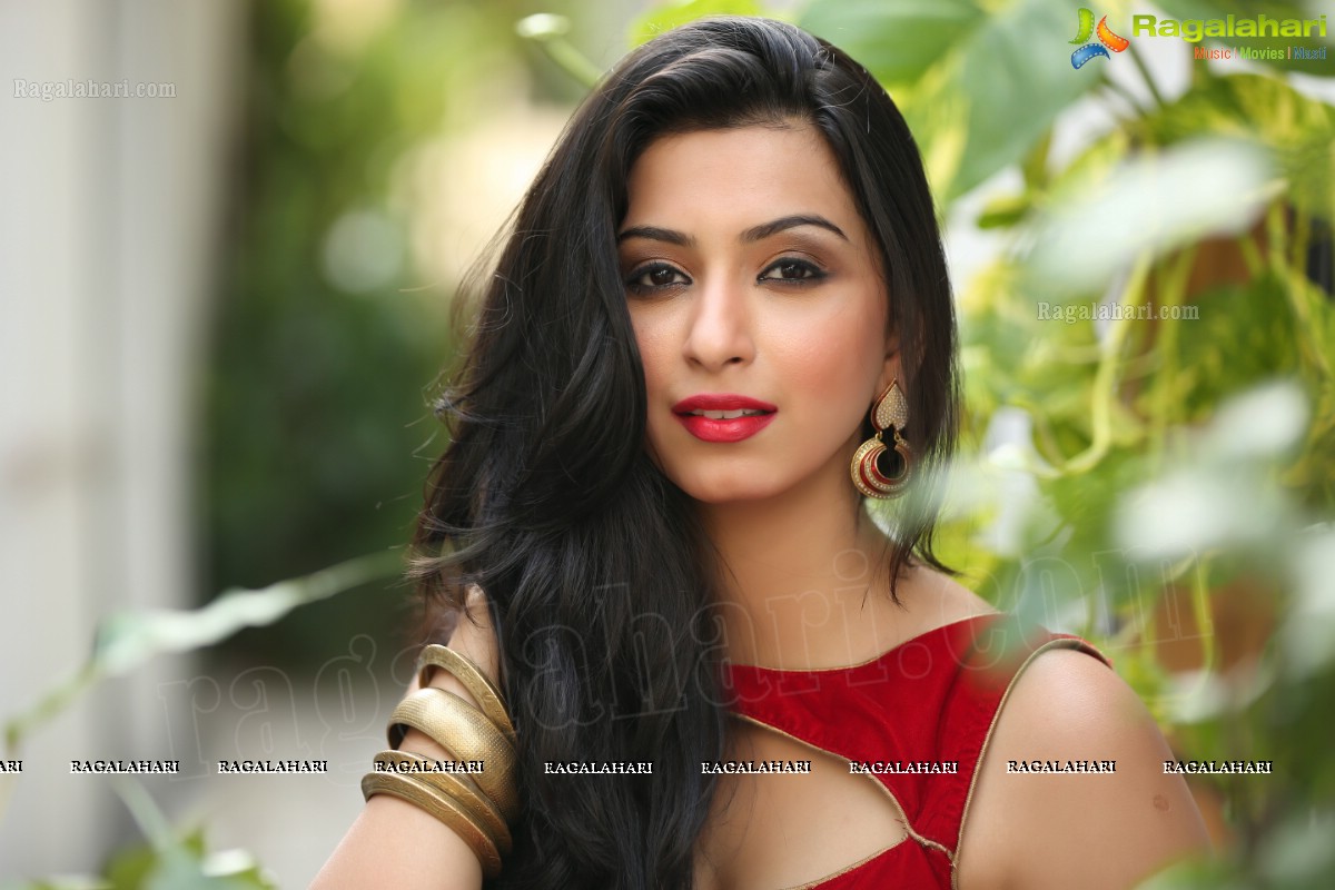 Eshanya (Anikita Maheswari) (Exclusive)