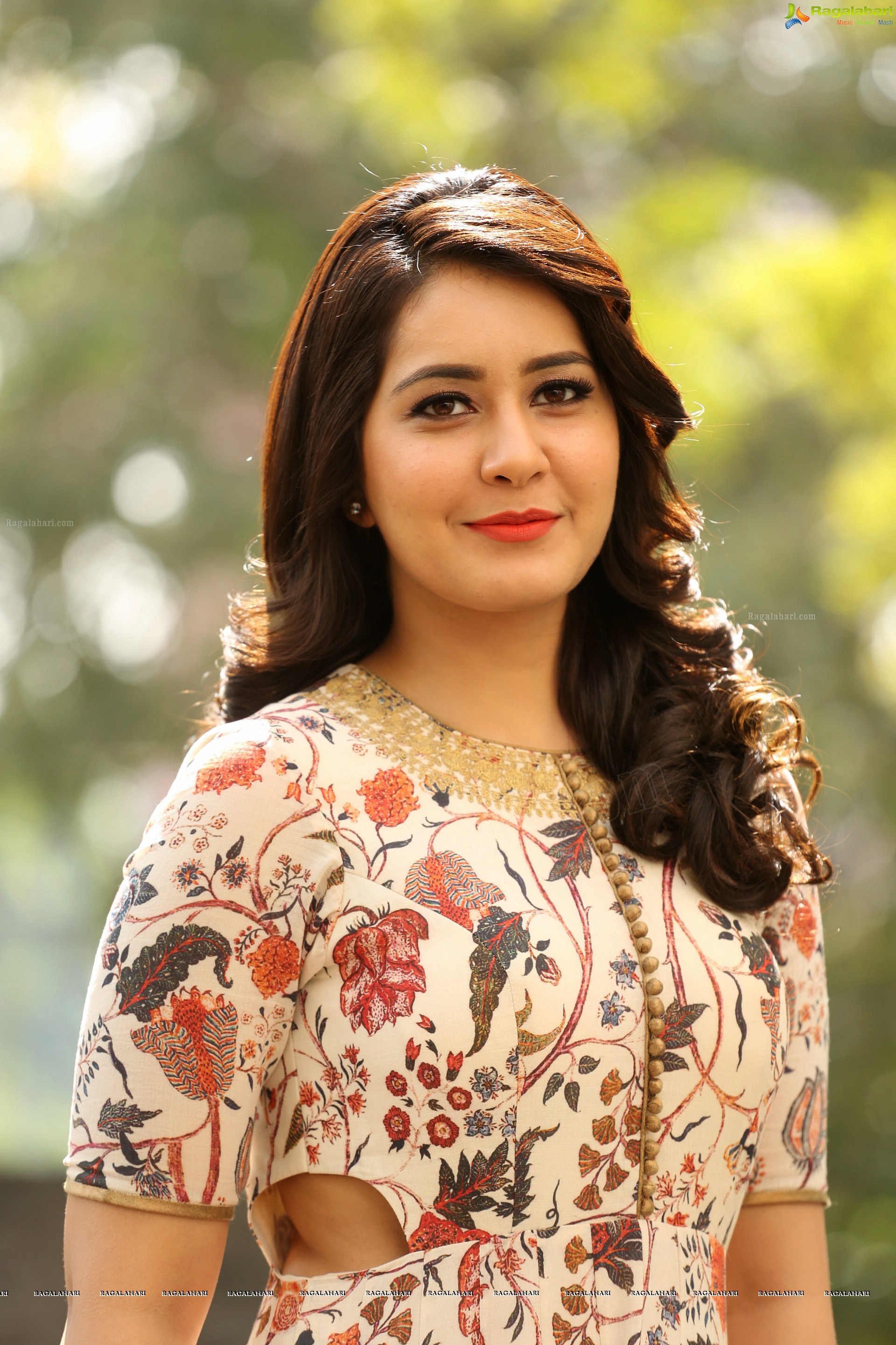 Rashi Khanna at Bengal Tiger Special Song Launch